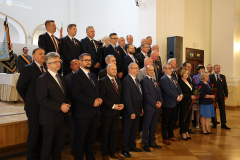 3.-Pracownicy-odznaczeni-medalem-Prezydenta-RP-za-długoletnią-służbę-zdjęcie-grupowe