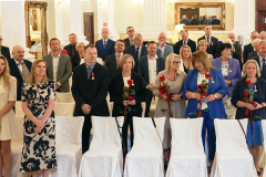 4.-Pracownice-odznaczone-medalem-Prezydenta-RP-za-długoletnią-służbę-otrzymały-róże